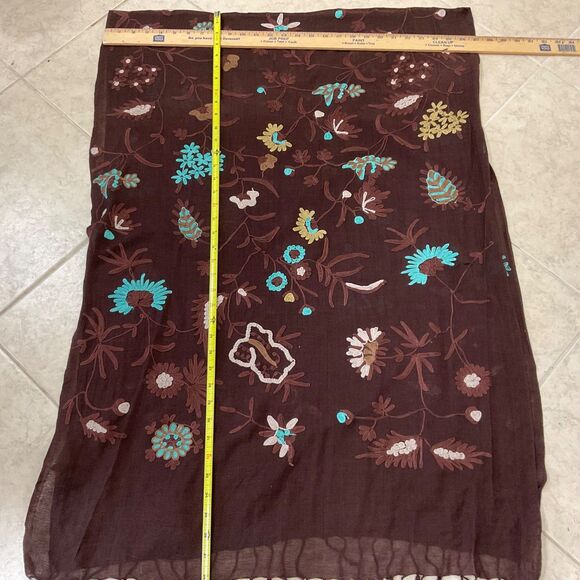 Selection Privee Vintage  Wool  Floral embroidered  Wrap Scarf approx. 27” X 80” - Picture 7 of 10